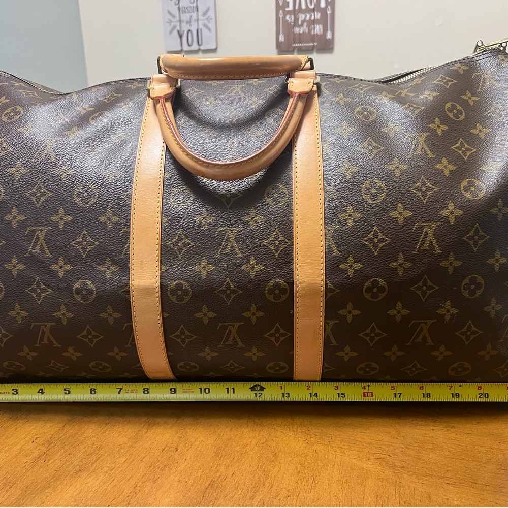 Loui Vuitton Travel Bag - Picture 4 of 11